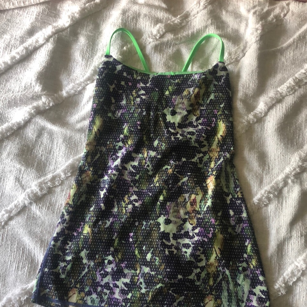 Lululemon tank
